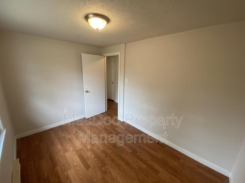 7258 Twin Cedars property image