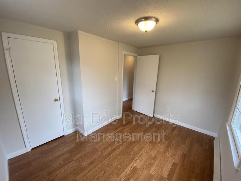 7258 Twin Cedars property image