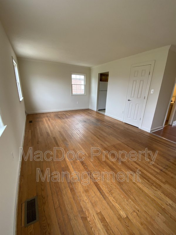 2331 McClellan Ct property image