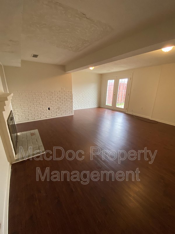 2331 McClellan Ct property image