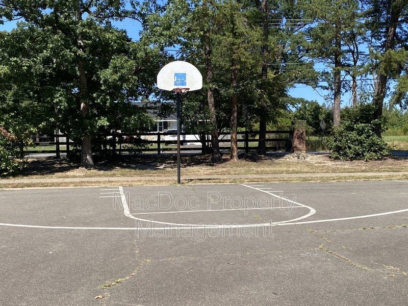 813 Sledgehammer Dr property image