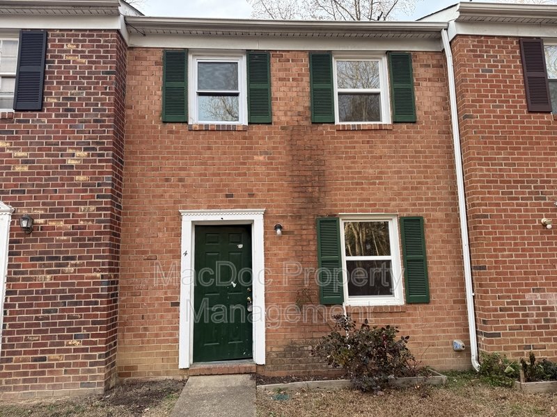 4 Manchester Court property image