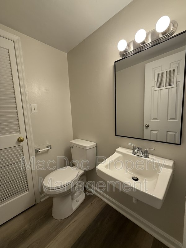 4 Manchester Court property image