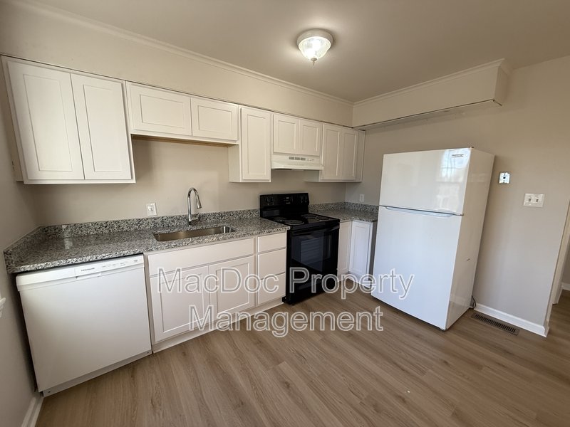 534 Olde Greenwich Circle property image