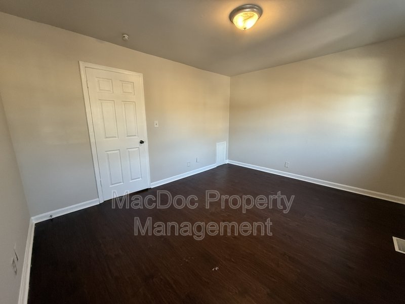 534 Olde Greenwich Circle property image