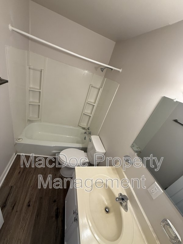 534 Olde Greenwich Circle property image