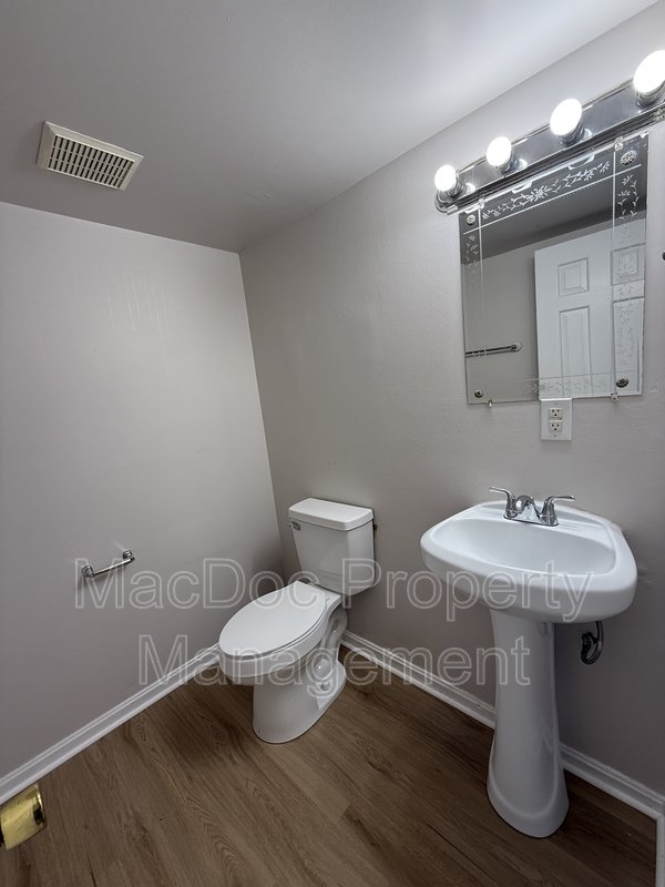 534 Olde Greenwich Circle property image