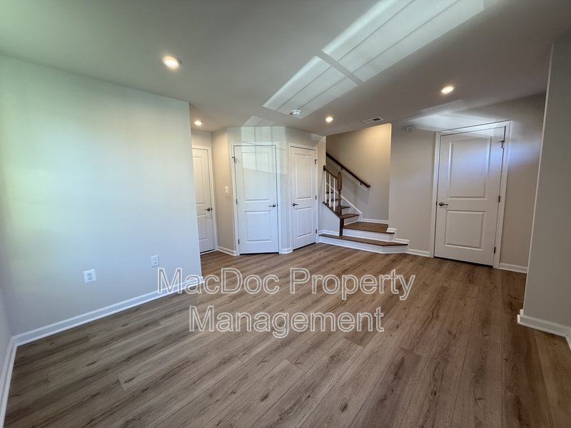 1100 Rampart Drive property image