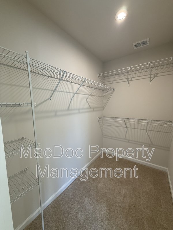 1100 Rampart Drive property image