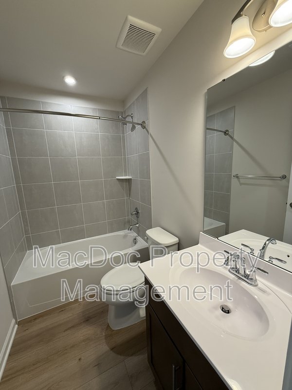 1100 Rampart Drive property image