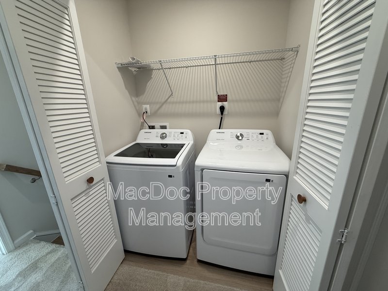 1100 Rampart Drive property image