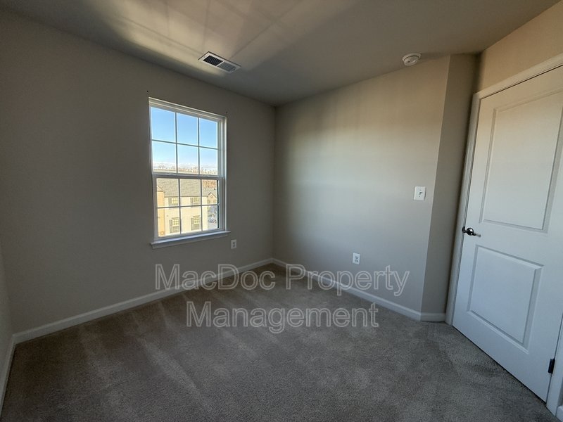 1100 Rampart Drive property image