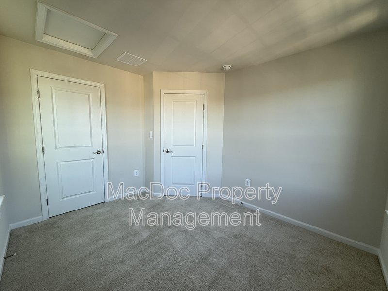 1100 Rampart Drive property image