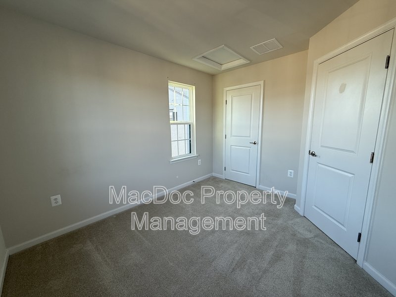 1100 Rampart Drive property image