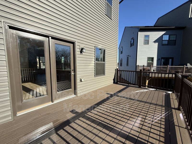 1100 Rampart Drive property image