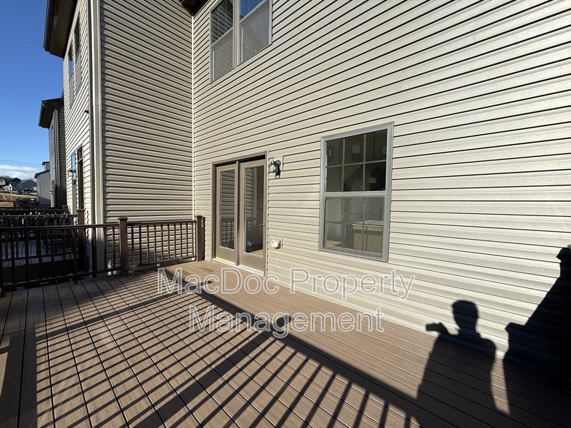 1100 Rampart Drive property image