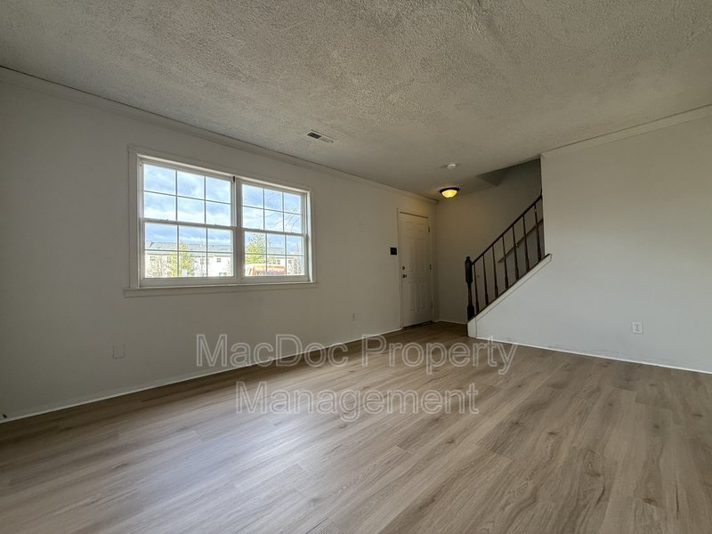 619 Anvil Rd property image