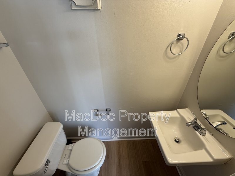 619 Anvil Rd property image