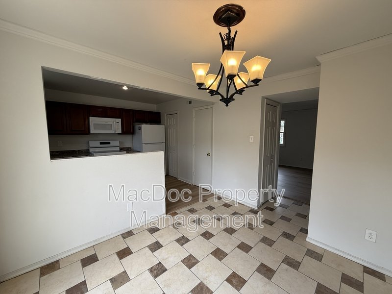 619 Anvil Rd property image