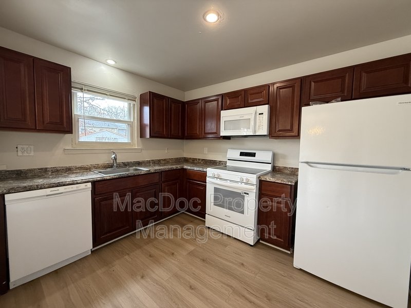 619 Anvil Rd property image