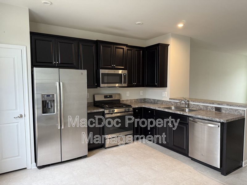 505 Rolling Valley Drive property image