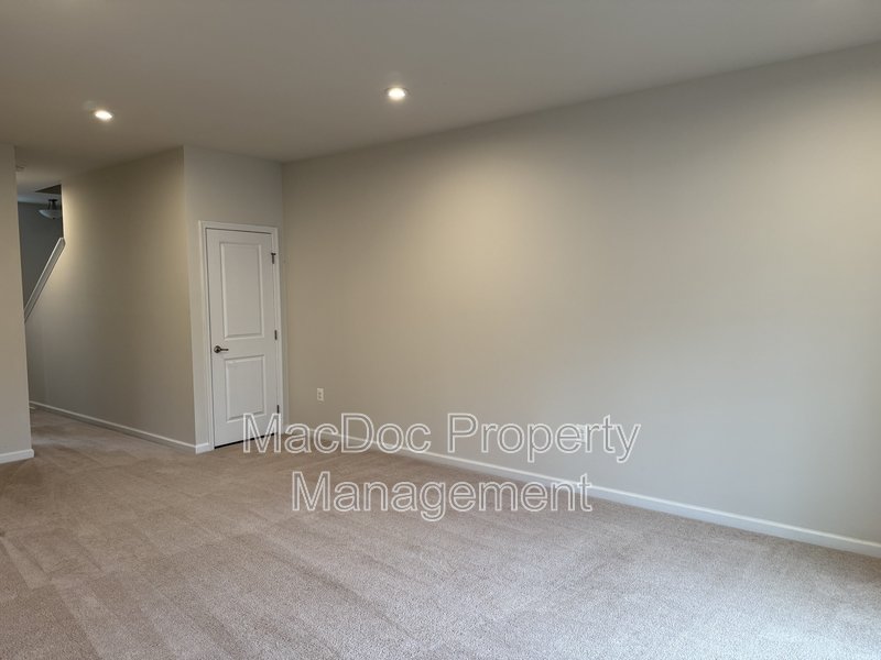 505 Rolling Valley Drive property image