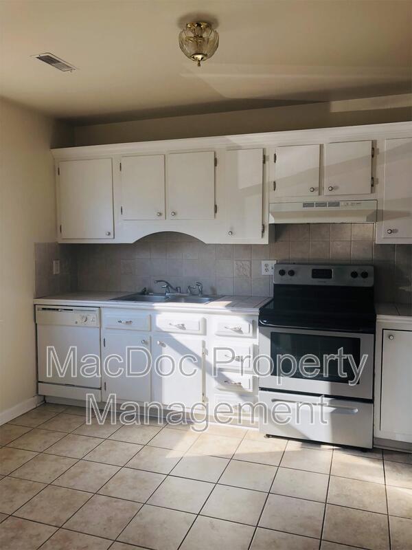 405 Olde Greenwich Circle property image