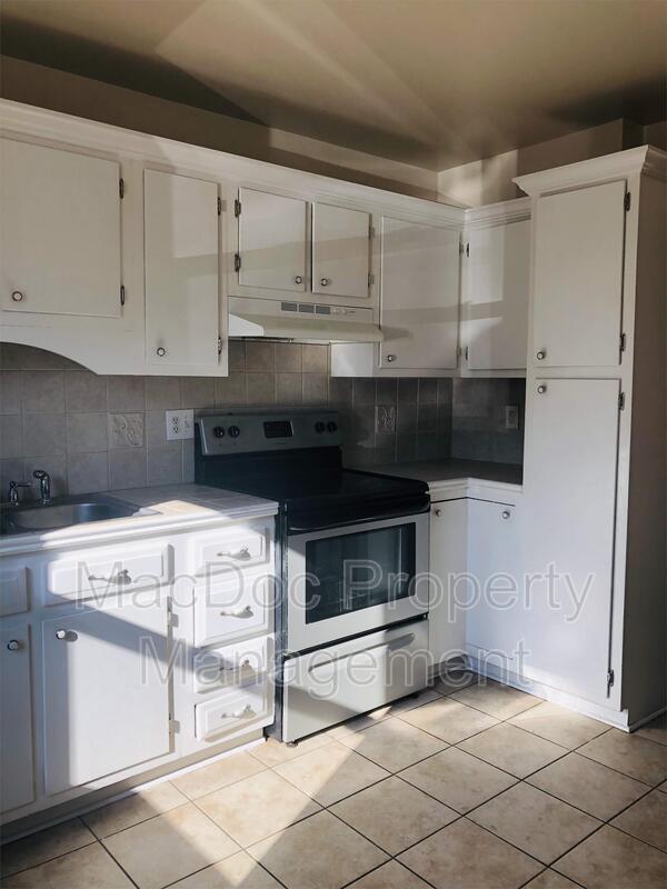 405 Olde Greenwich Circle property image