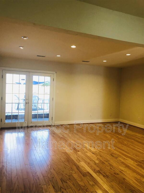 405 Olde Greenwich Circle property image