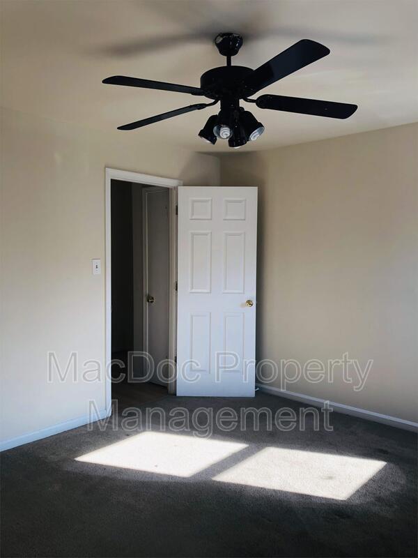 405 Olde Greenwich Circle property image