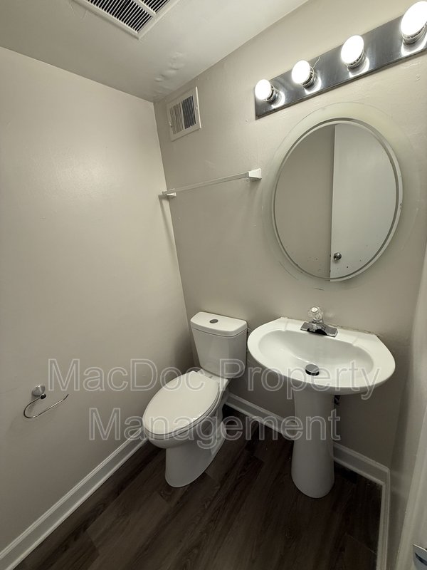 2331 McClellan Ct property image