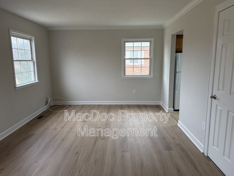 2331 McClellan Ct property image