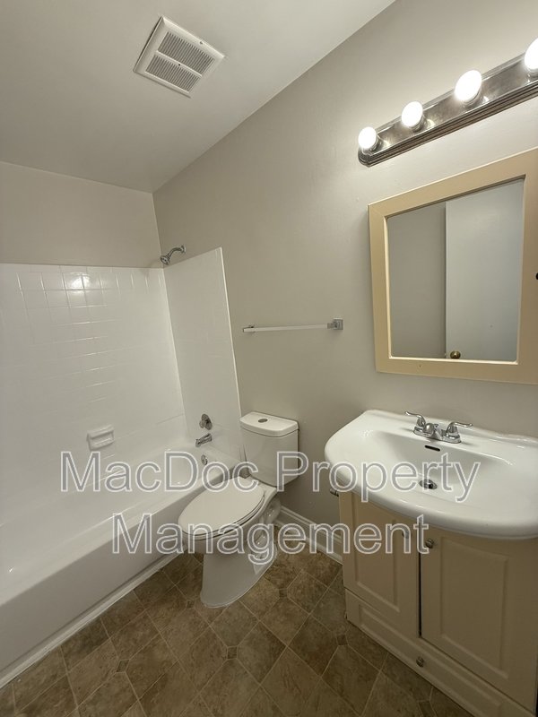 2331 McClellan Ct property image