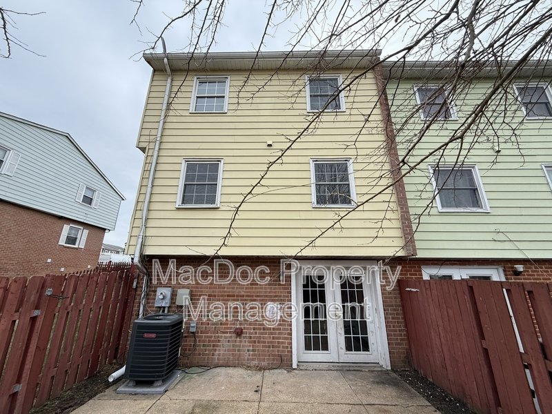 2331 McClellan Ct property image