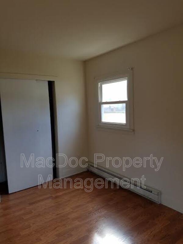 303 Powell St. A property image