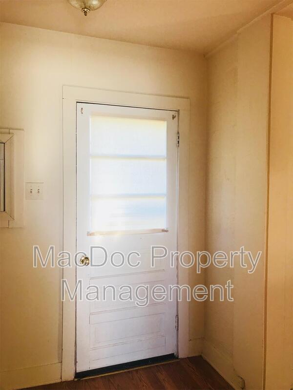 303 Powell St. A property image