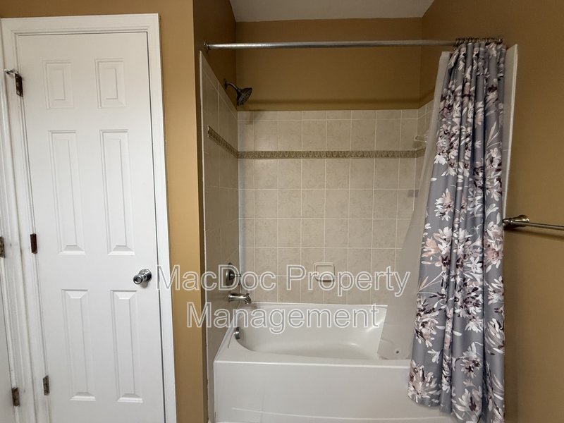 621 Cobblestone Boulevard T3 property image