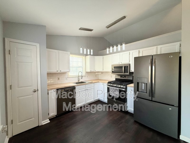 11114 Ascot Circle property image