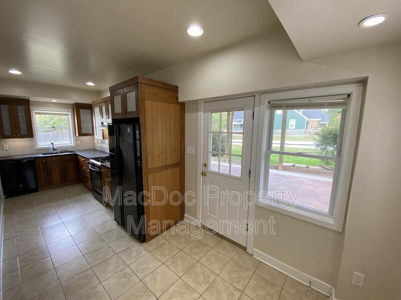 601 Forbes Street - Downstairs Apt property image