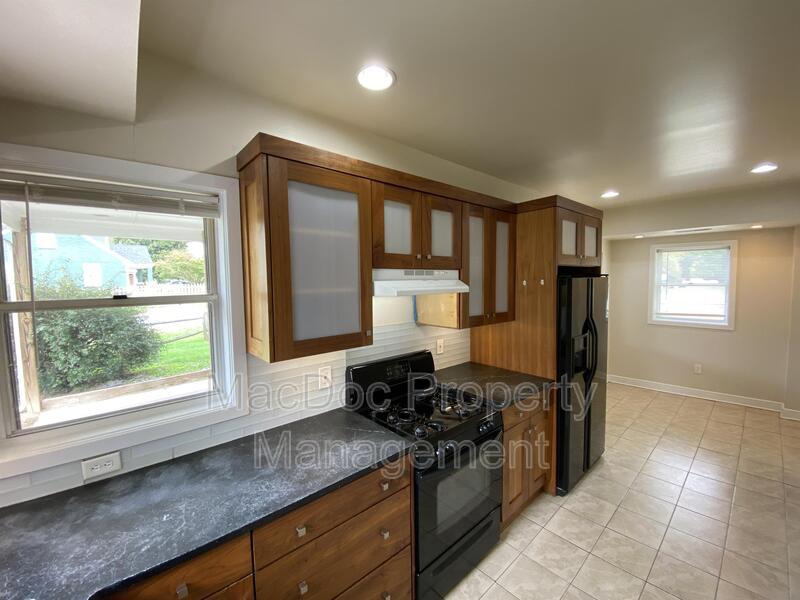 601 Forbes Street - Downstairs Apt property image