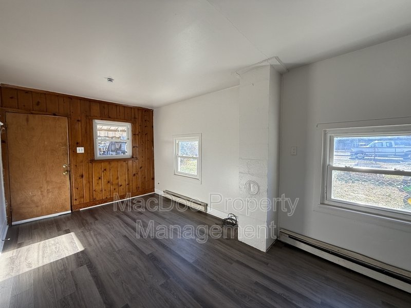 303 Powell St. A property image