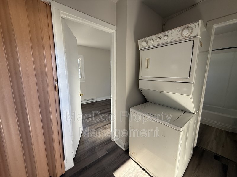 303 Powell St. A property image