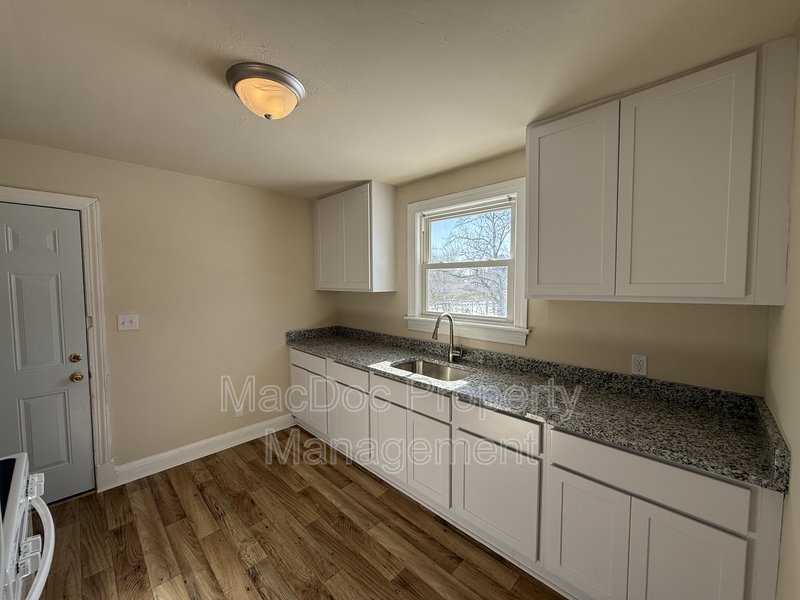 4716 Plank Rd property image