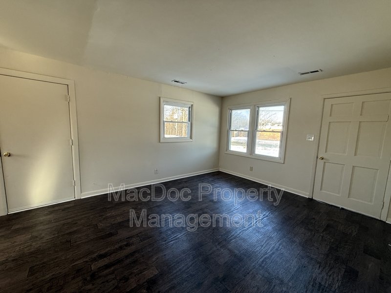 1804 Airport Avenue property image