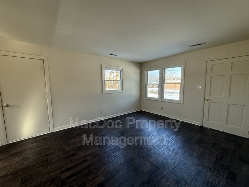 1804 Airport Avenue property image