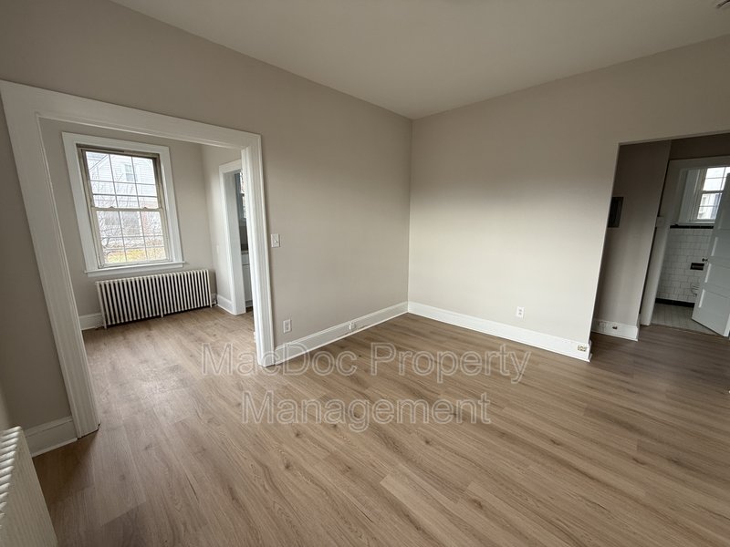 1003 Kenmore Avenue Apt 1 property image