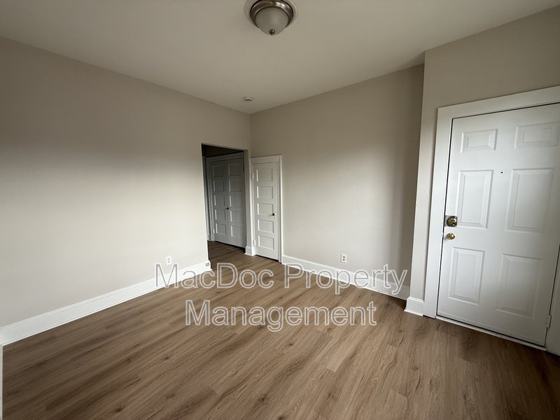 1003 Kenmore Avenue Apt 1 property image