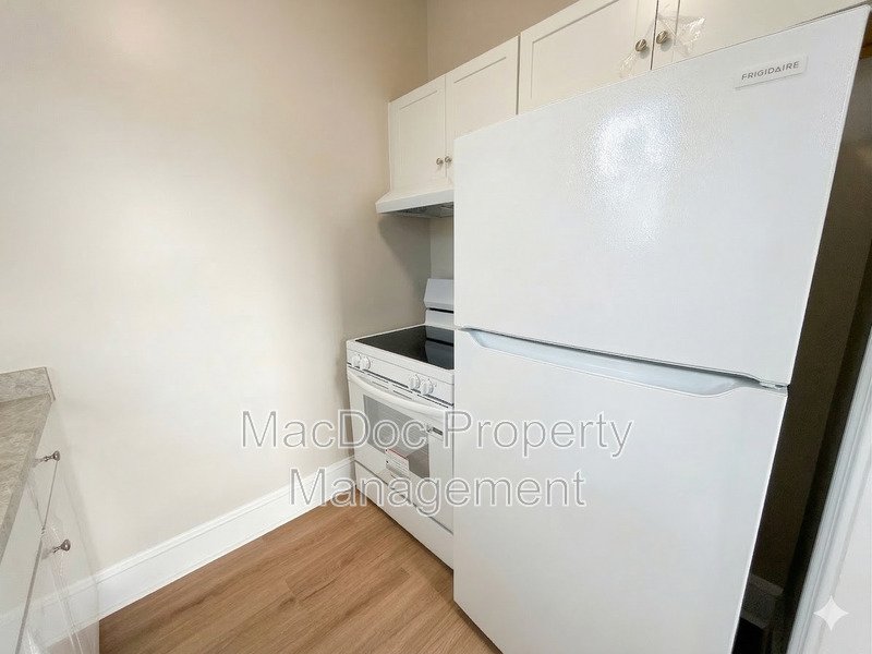 1003 Kenmore Avenue Apt 1 property image