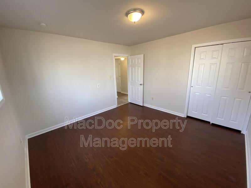 3621 Lakeview Parkway property image