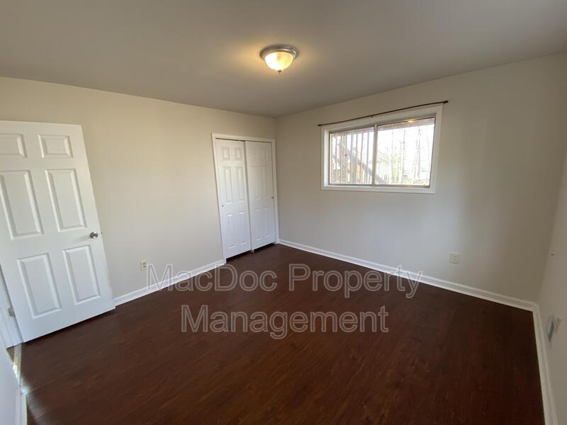 3621 Lakeview Parkway property image